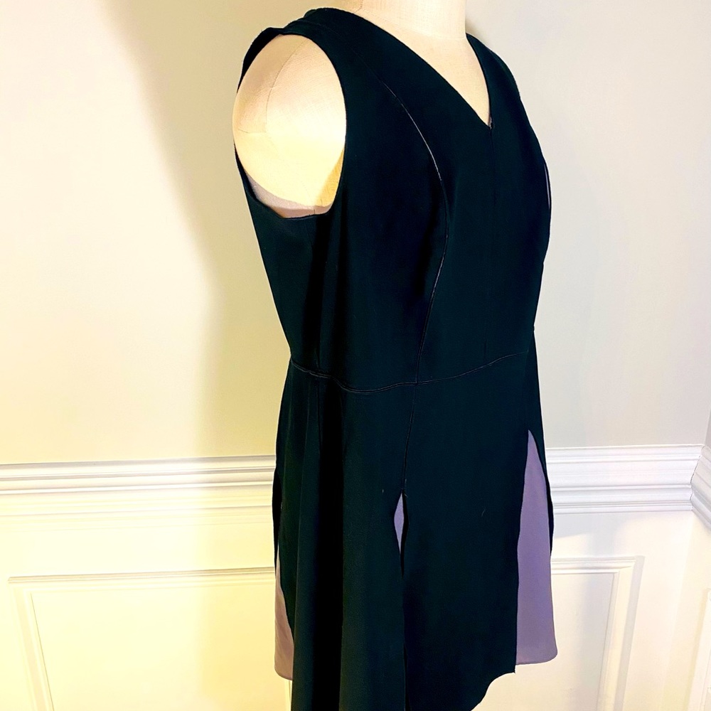 NEWLY LISTED! 6th & Lane Black and Gray Sleeveless V neck Dress Sz 18(103)
